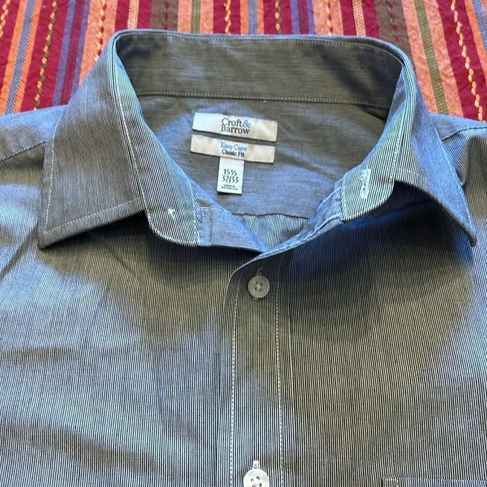 Croft & Barrow Easy Care classic fit shirt size 32/33, 15.5” neck
